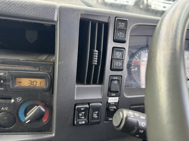 いすゞフォワードアルミブロック中型（4t）[写真15]