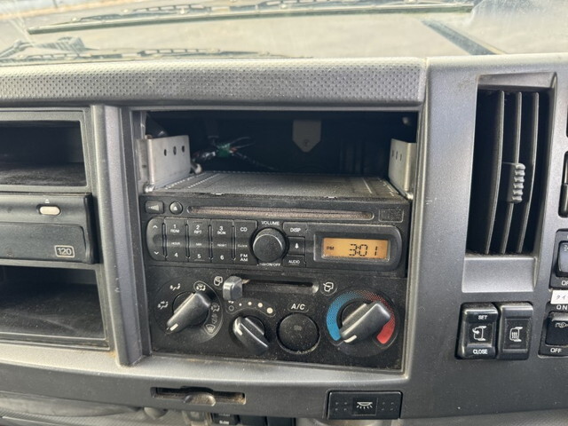 いすゞフォワードアルミブロック中型（4t）[写真16]