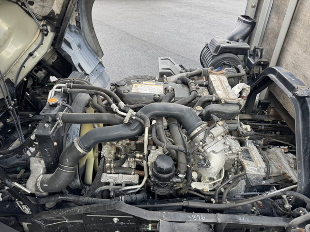 いすゞフォワードアルミブロック中型（4t）[写真24]