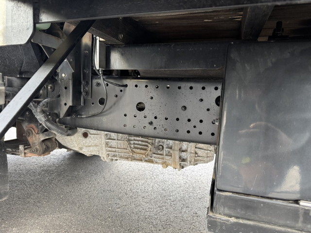 いすゞフォワードアルミブロック中型（4t）[写真27]