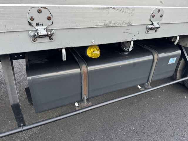 いすゞフォワードアルミブロック中型（4t）[写真28]