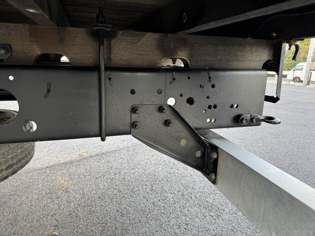 いすゞフォワードアルミブロック中型（4t）[写真30]