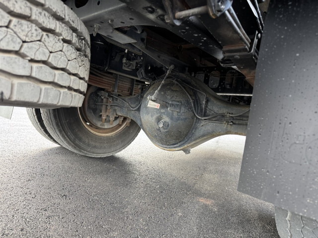 いすゞフォワードアルミブロック中型（4t）[写真32]