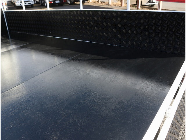 いすゞエルフ平ボディ小型（2t・3t）[写真11]