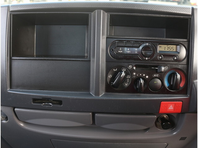 いすゞエルフ平ボディ小型（2t・3t）[写真29]