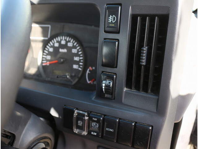 いすゞエルフ平ボディ小型（2t・3t）[写真31]