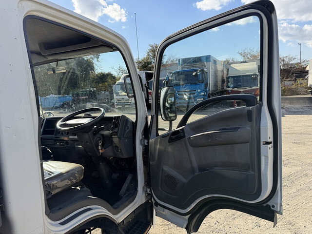 いすゞエルフアルミブロック小型（2t・3t）[写真23]