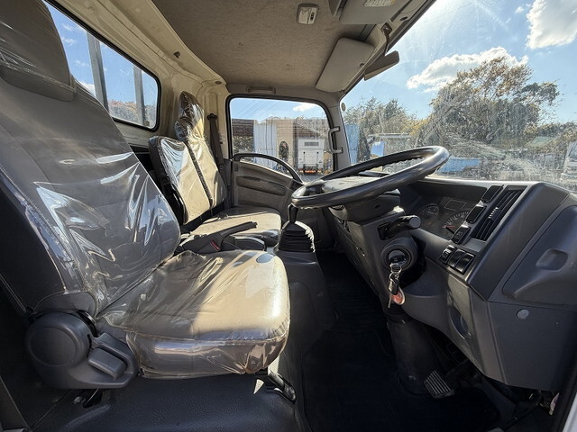 いすゞエルフアルミブロック小型（2t・3t）[写真24]