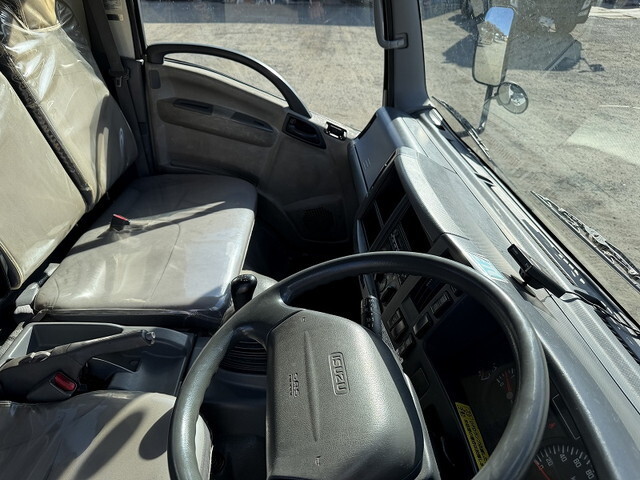 いすゞエルフアルミブロック小型（2t・3t）[写真27]