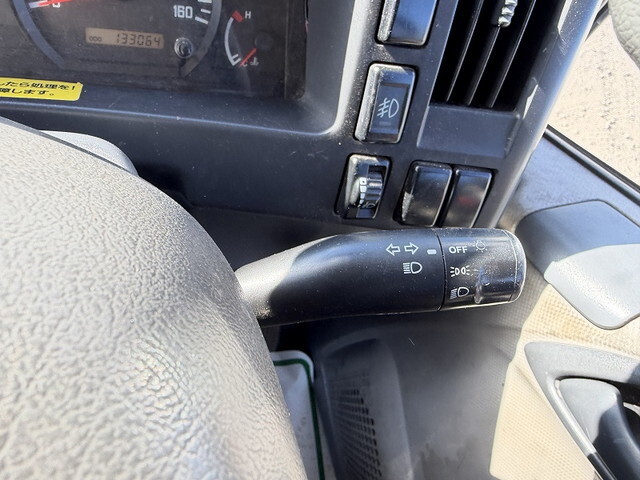 いすゞエルフアルミブロック小型（2t・3t）[写真31]