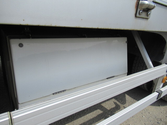 日野プロフィアアルミウイング大型（10t）[写真25]