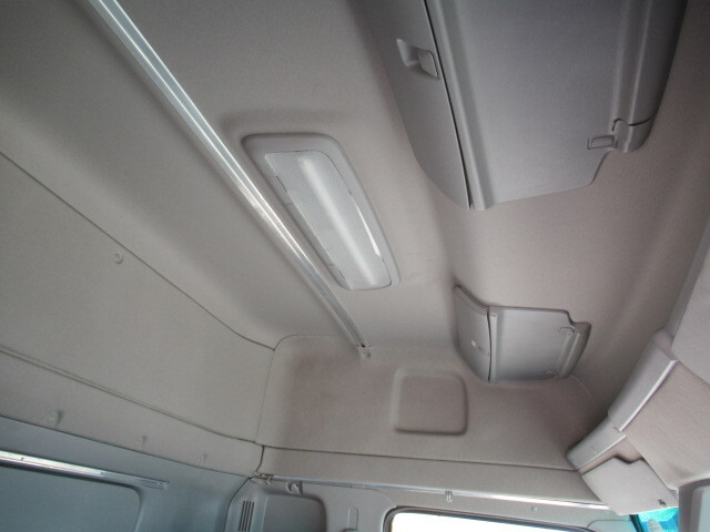 日野プロフィアアルミウイング大型（10t）[写真29]