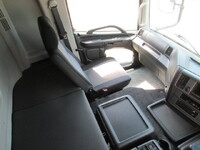 日野プロフィアアルミウイング大型（10t）[写真31]