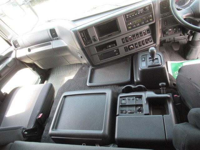 日野プロフィアアルミウイング大型（10t）[写真31]