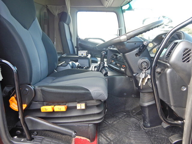 日野プロフィアダンプ大型（10t）[写真18]