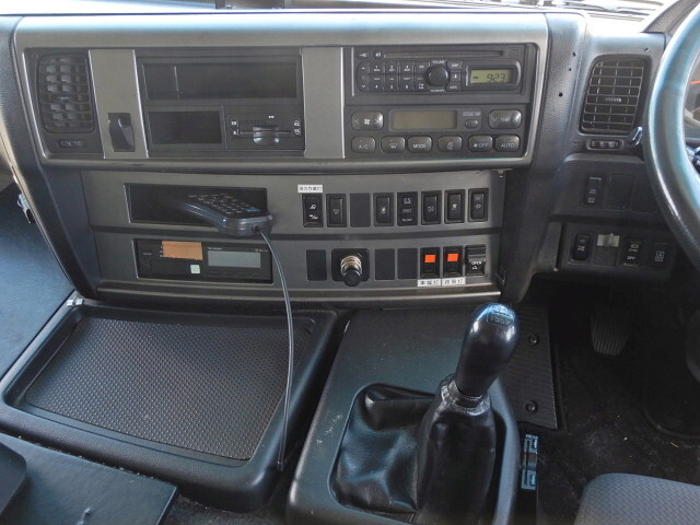 日野プロフィアダンプ大型（10t）[写真21]