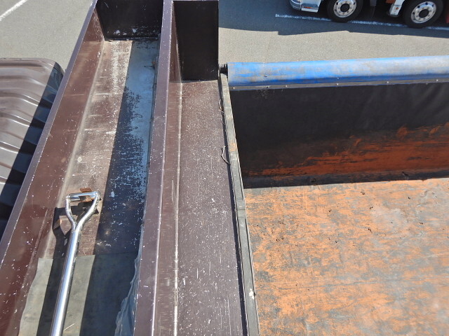 日野プロフィアダンプ大型（10t）[写真35]