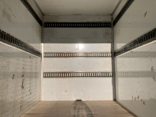 いすゞエルフパネルバン小型（2t・3t）[写真12]