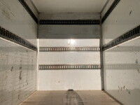 いすゞエルフパネルバン小型（2t・3t）[写真13]