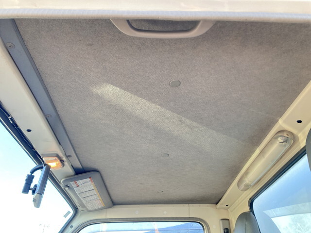 いすゞエルフパネルバン小型（2t・3t）[写真30]
