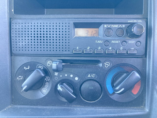 いすゞエルフパネルバン小型（2t・3t）[写真34]