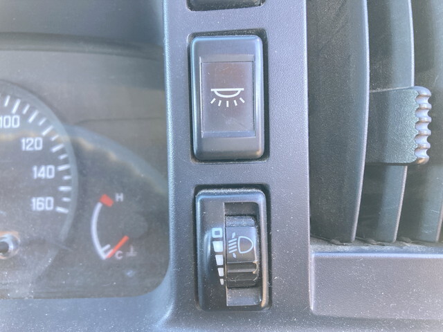 いすゞエルフパネルバン小型（2t・3t）[写真36]