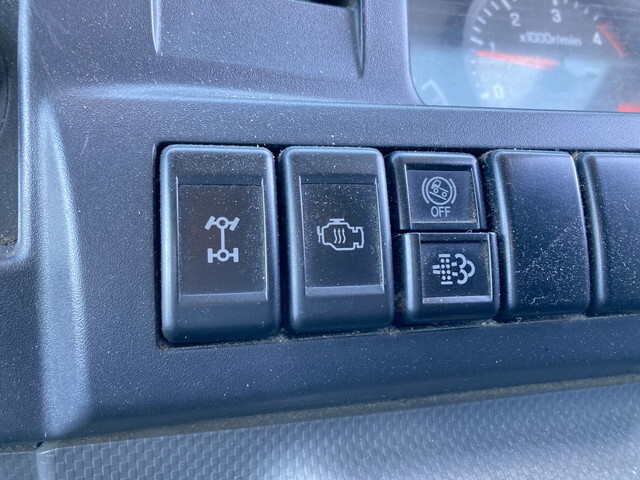 いすゞエルフパネルバン小型（2t・3t）[写真37]