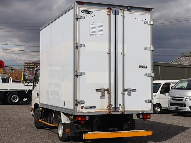 トヨタダイナパネルバン小型（2t・3t）[写真02]