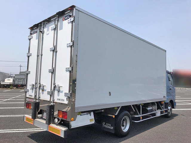 三菱ふそうファイター冷凍車（冷蔵車）中型（4t）[写真02]