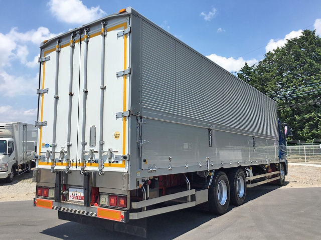 三菱ふそうスーパーグレートアルミウイング大型（10t）[写真02]