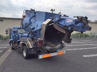 いすゞフォワード汚泥吸引車増トン（6t・8t）[写真02]