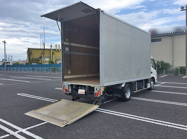 日野デュトロアルミバン小型（2t・3t）[写真02]