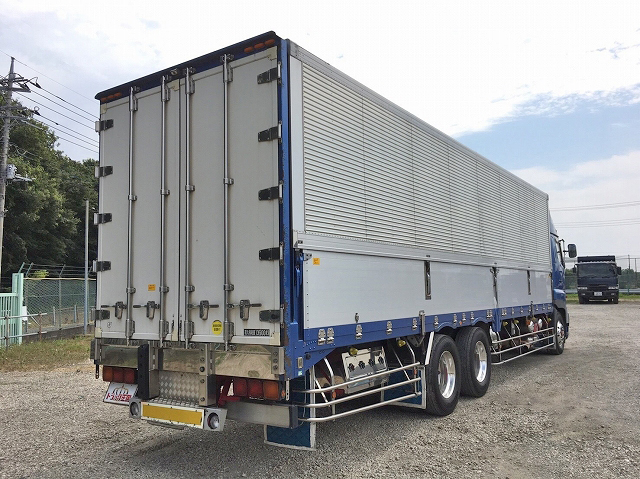 日野プロフィアアルミウイング大型（10t）[写真02]