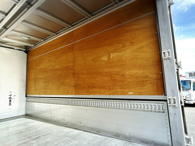 いすゞエルフアルミウイング小型（2t・3t）[写真14]