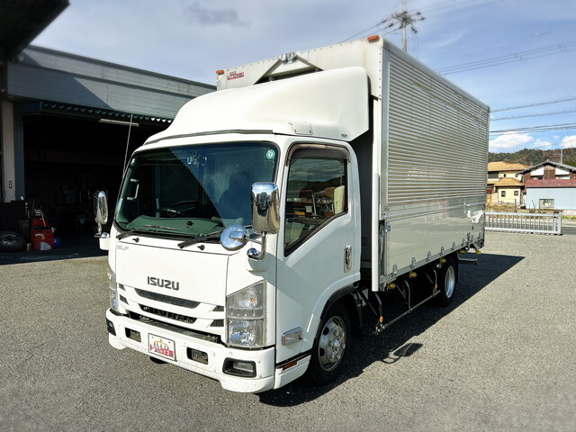 いすゞエルフアルミウイング小型（2t・3t）[写真03]