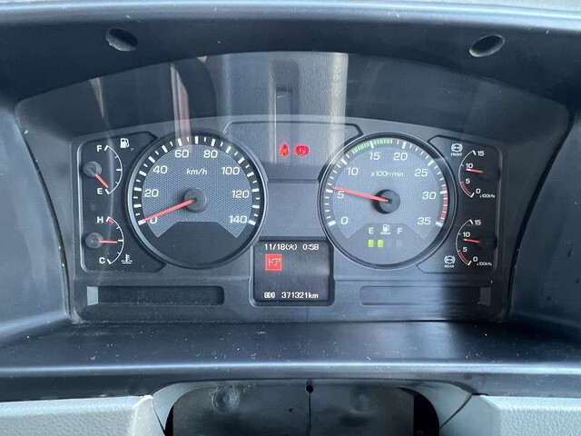 三菱ふそうファイターセルフクレーン3段増トン（6t・8t）[写真38]