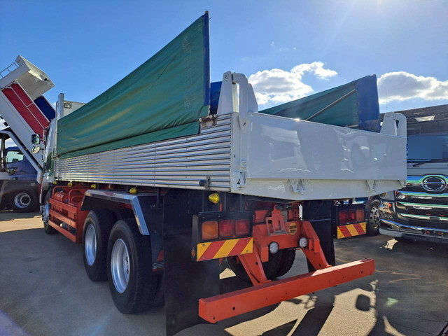 日野プロフィアダンプ大型（10t）[写真02]