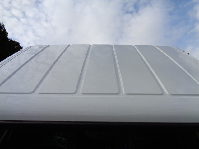 三菱ふそうキャンターコンテナ専用車小型（2t・3t）[写真13]