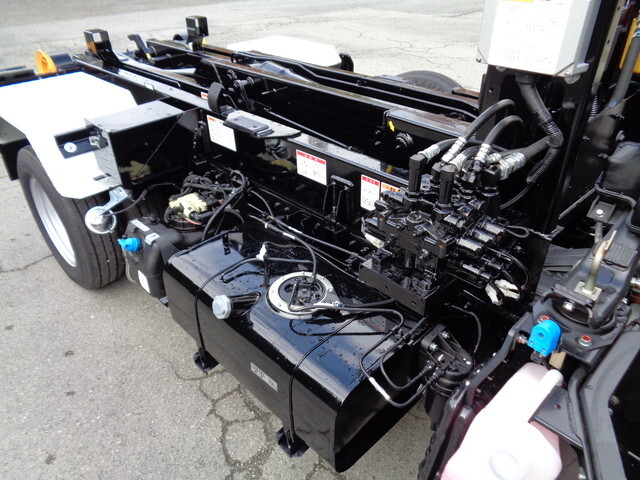 三菱ふそうキャンターコンテナ専用車小型（2t・3t）[写真14]