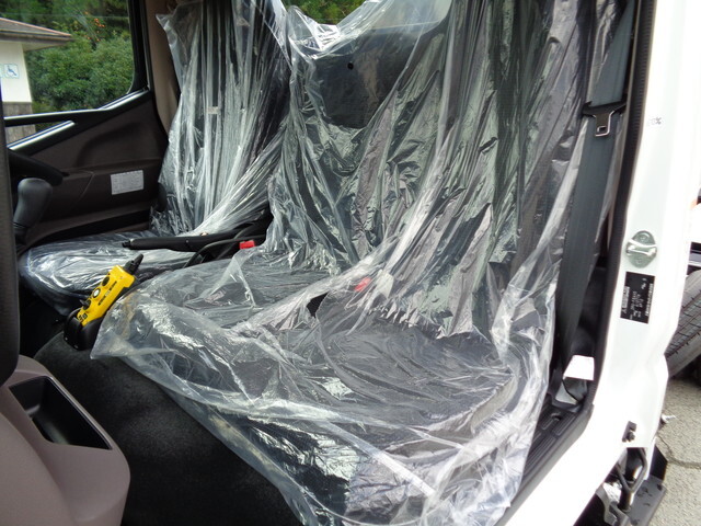 三菱ふそうキャンターコンテナ専用車小型（2t・3t）[写真24]