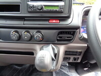 三菱ふそうキャンターコンテナ専用車小型（2t・3t）[写真28]