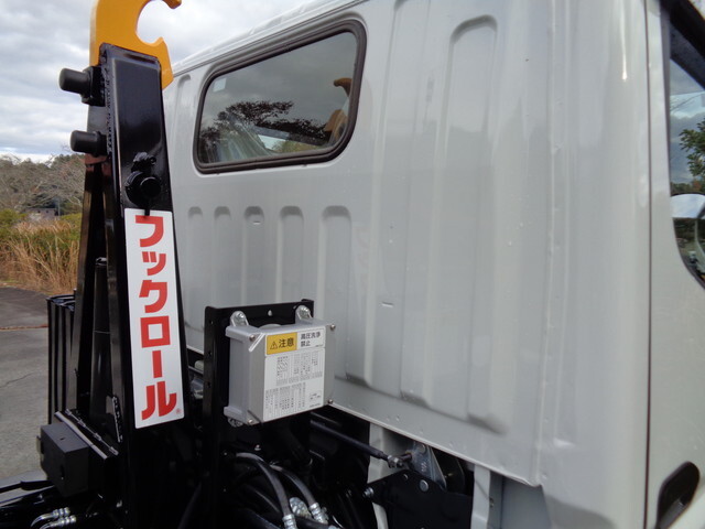 三菱ふそうキャンターコンテナ専用車小型（2t・3t）[写真08]