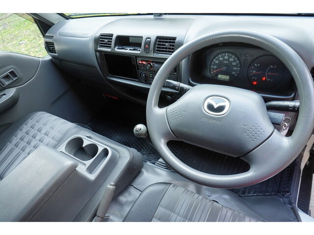 マツダボンゴ平ボディ小型（2t・3t）[写真14]