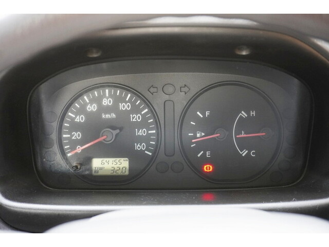 マツダボンゴ平ボディ小型（2t・3t）[写真15]