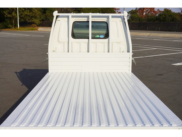 マツダボンゴ平ボディ小型（2t・3t）[写真16]