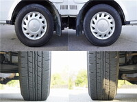 マツダボンゴ平ボディ小型（2t・3t）[写真28]