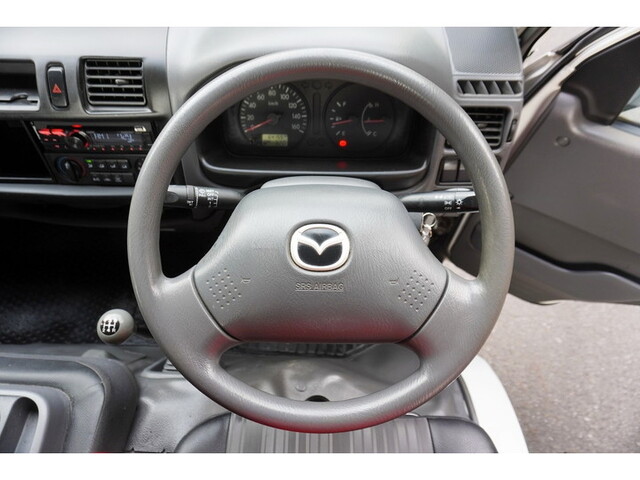 マツダボンゴ平ボディ小型（2t・3t）[写真30]