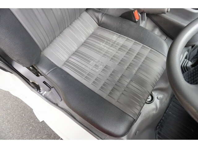 マツダボンゴ平ボディ小型（2t・3t）[写真37]