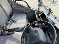 日野デュトロ平ボディ小型（2t・3t）[写真15]