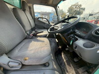 日野デュトロ平ボディ小型（2t・3t）[写真17]